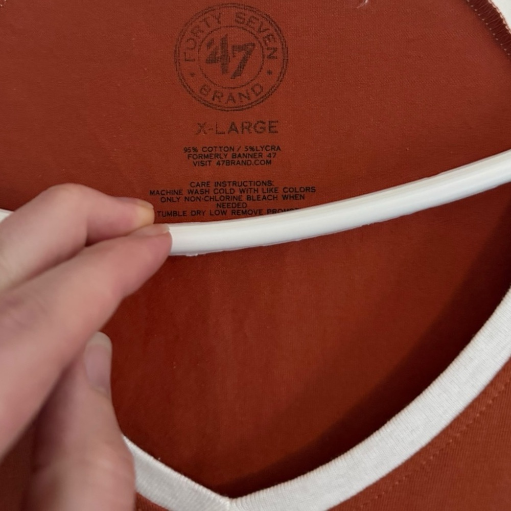 ‘47 Brand Texas Longhorns Womens XL V Neck Tee Burnt Orange NCAA - Picture 2 of 3